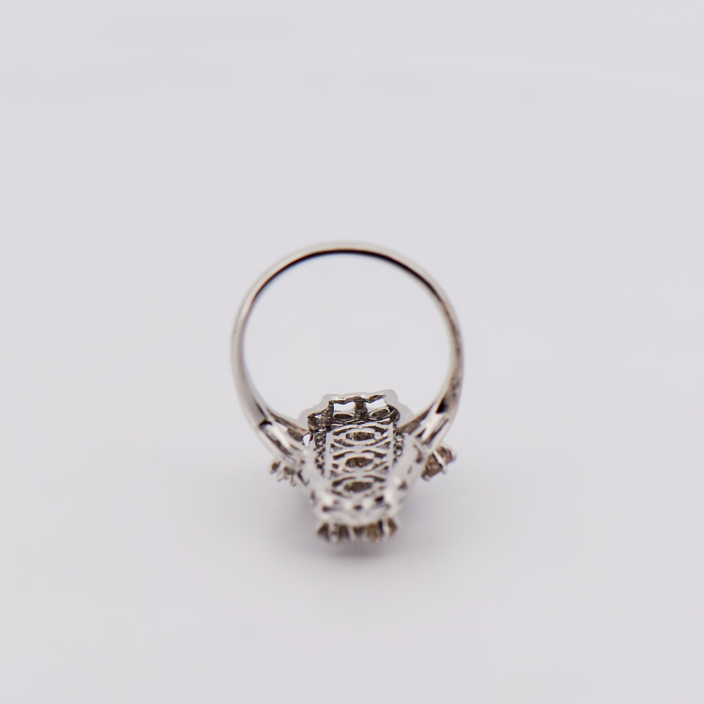 Antique Platinum Diamond Filigree Ring