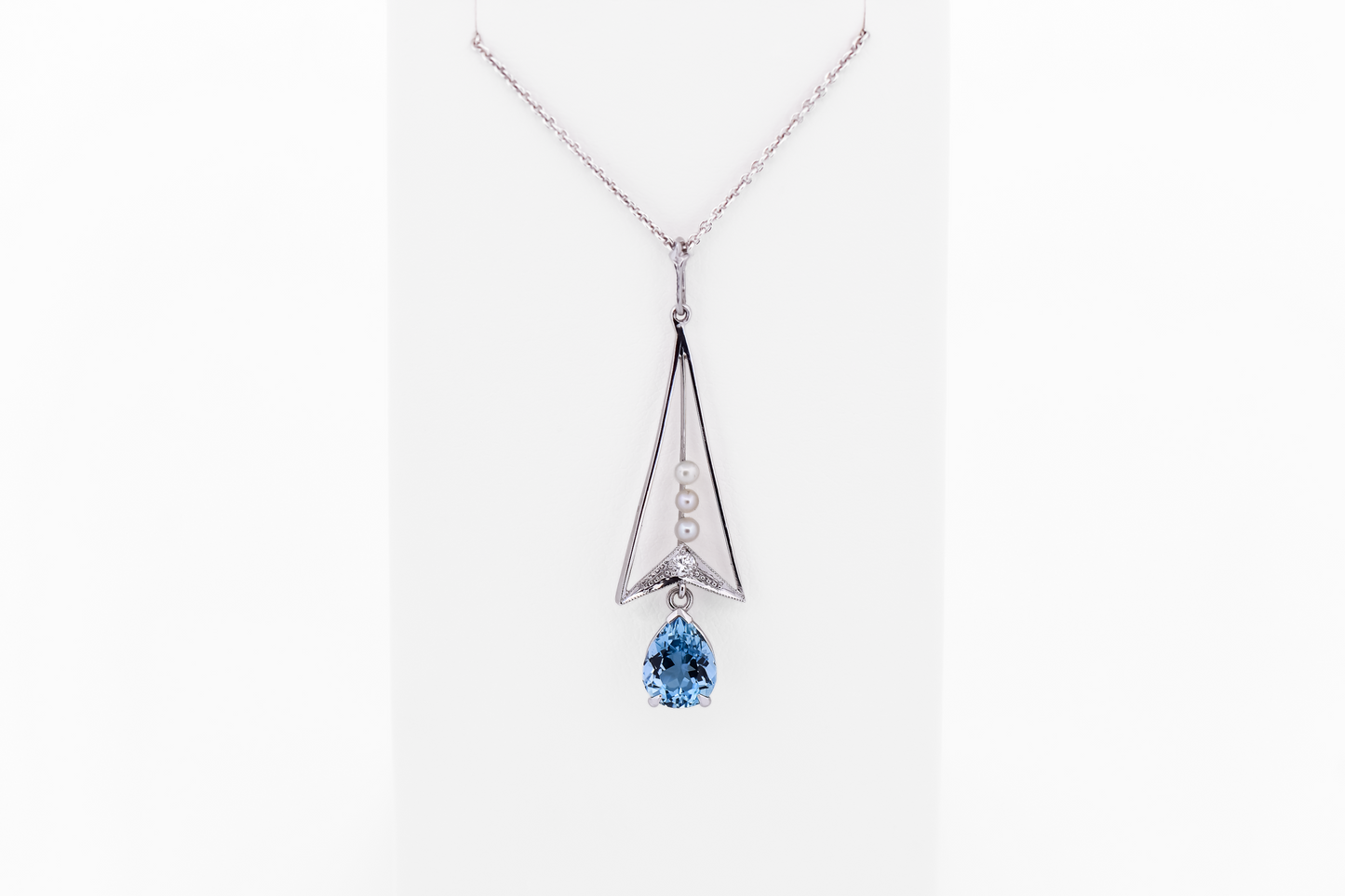 Antique Platinum Lavalier Pendant Top Quality Aquamarine, Diamond & Pearls