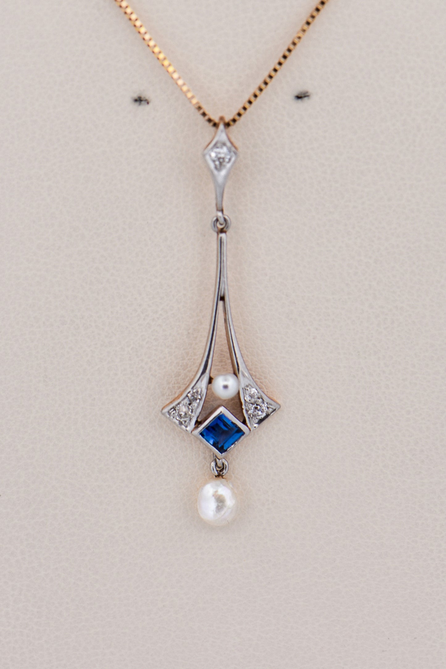 Antique Yogo Sapphire Lavalier Pendant