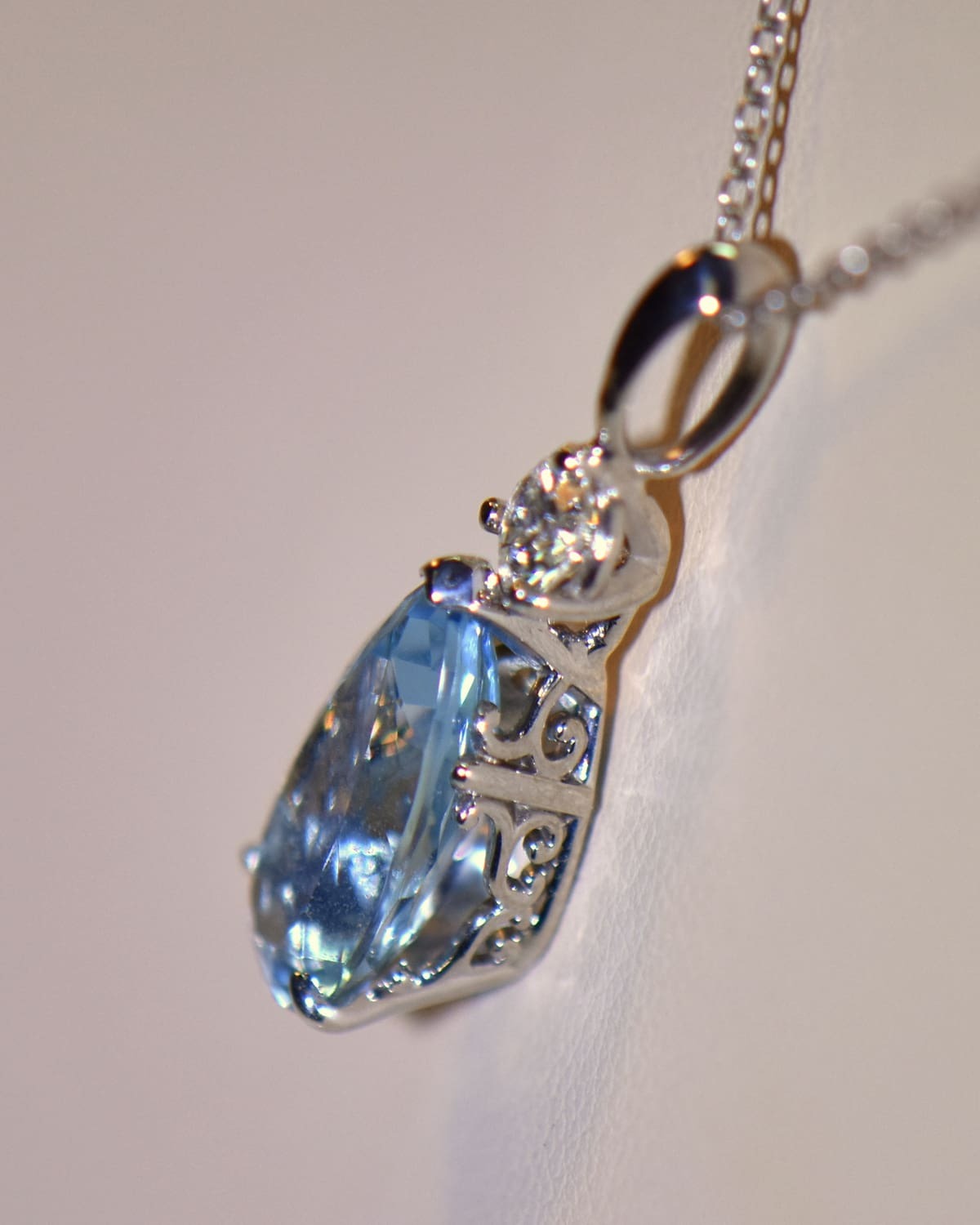 Classic Top Grade Aquamarine & Diamond Pendant