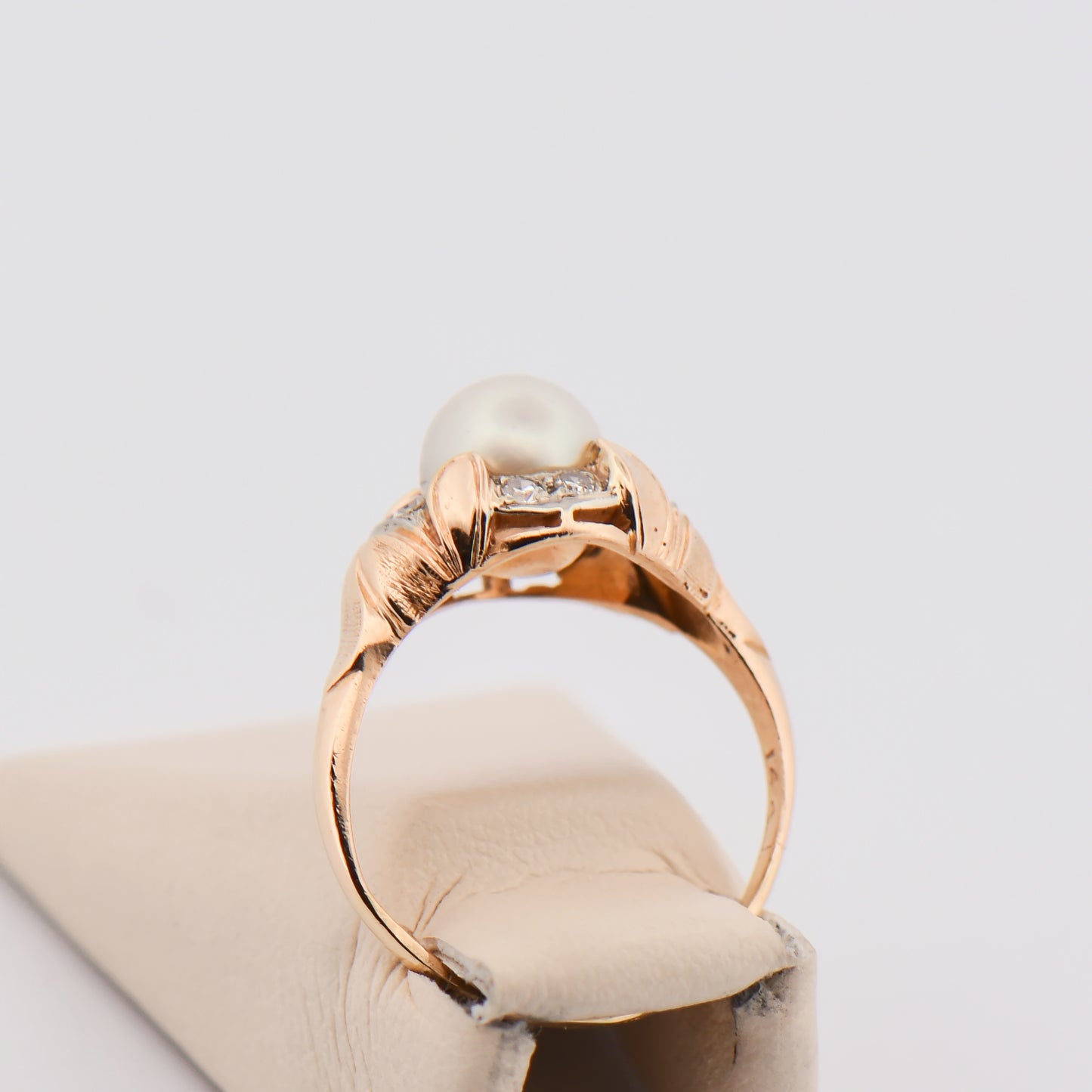 Art Deco Akoya Pearl Ring in Yellow Gold