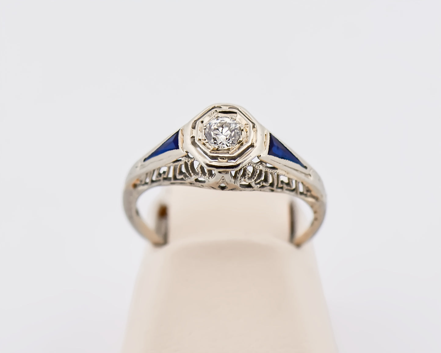 Art Deco Blue Sapphire and Diamond Ring in 18k White Gold