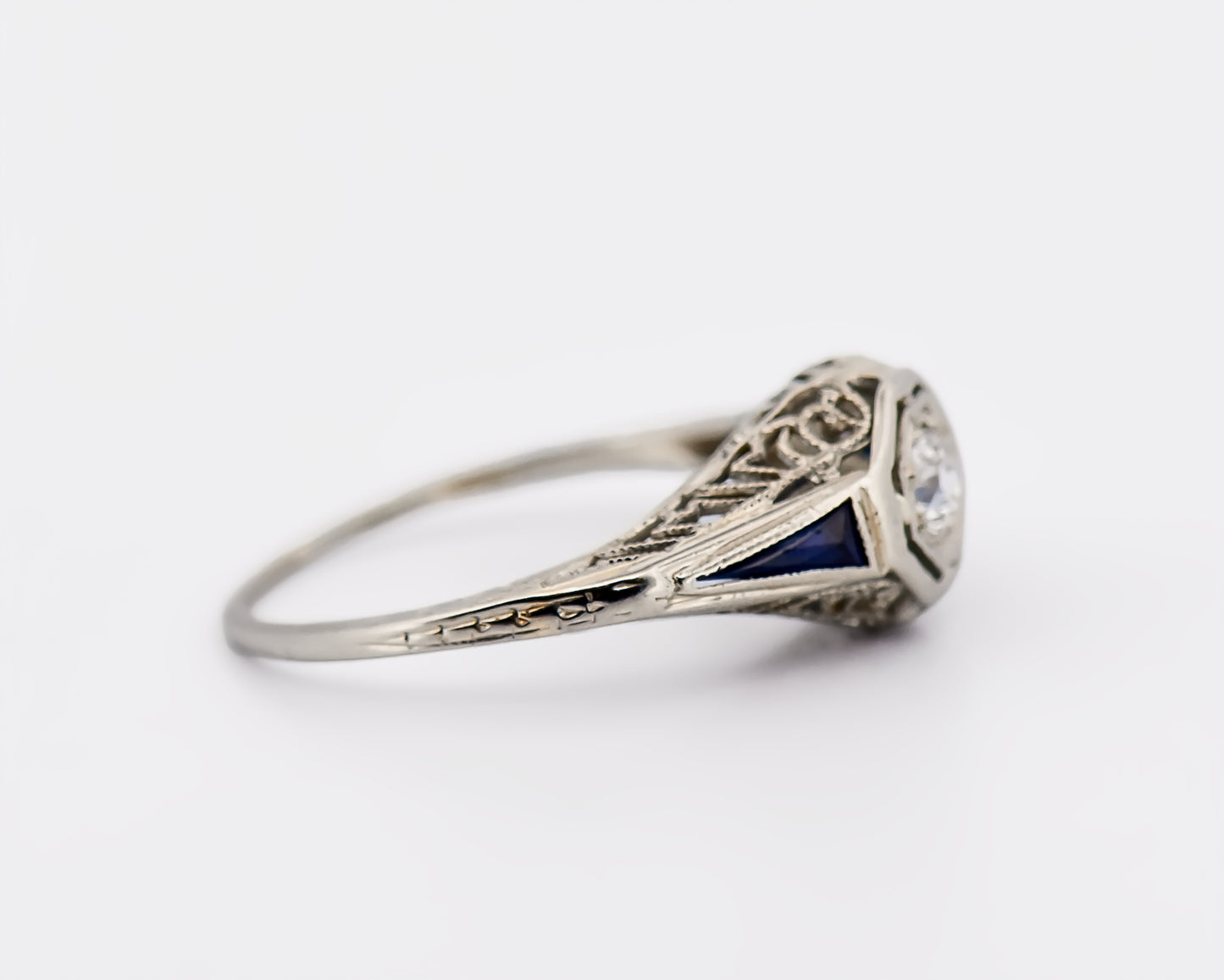 Art Deco Blue Sapphire and Diamond Ring in 18k White Gold