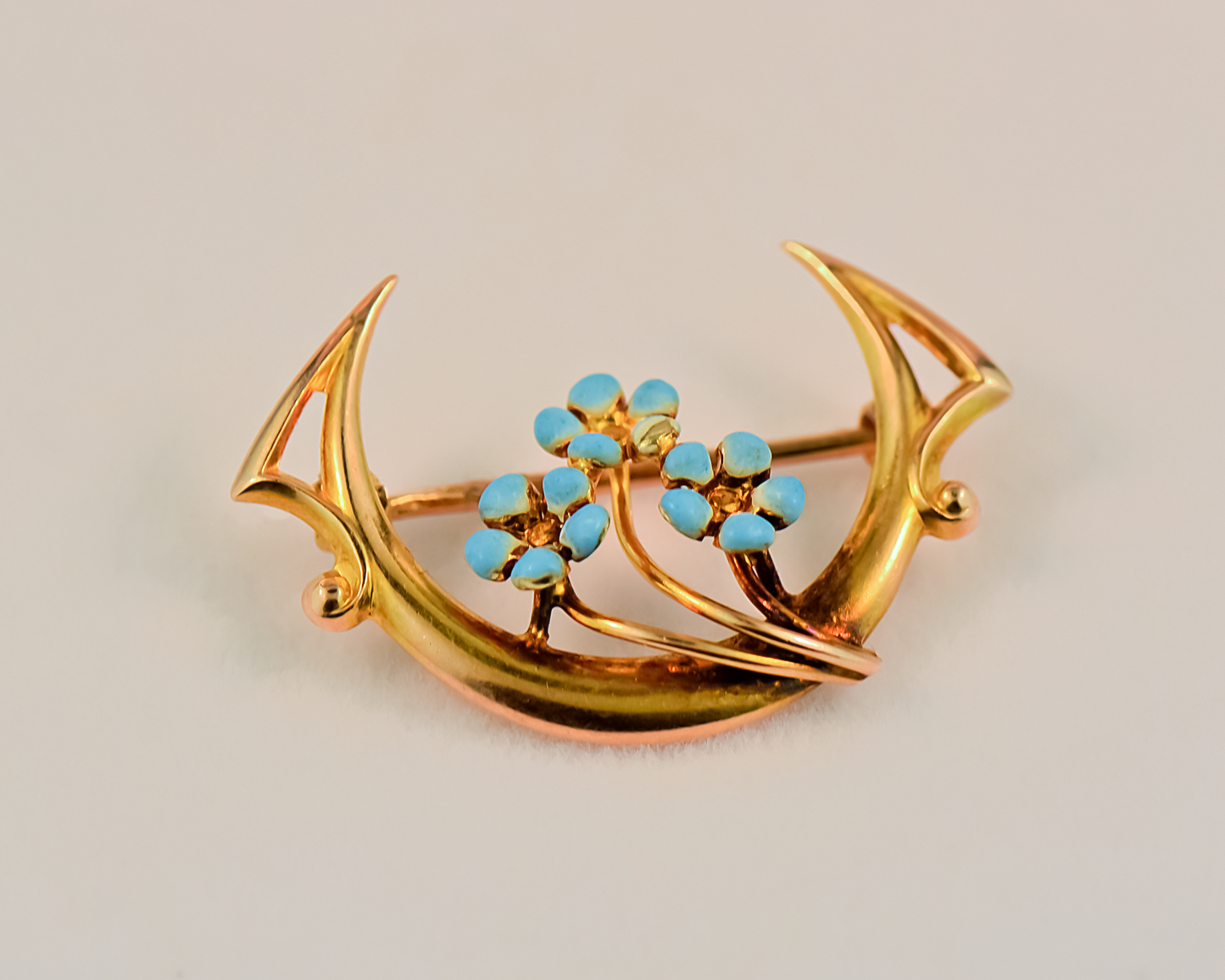 Art Deco Enamel Forget-Me-Not Pin in Yellow Gold