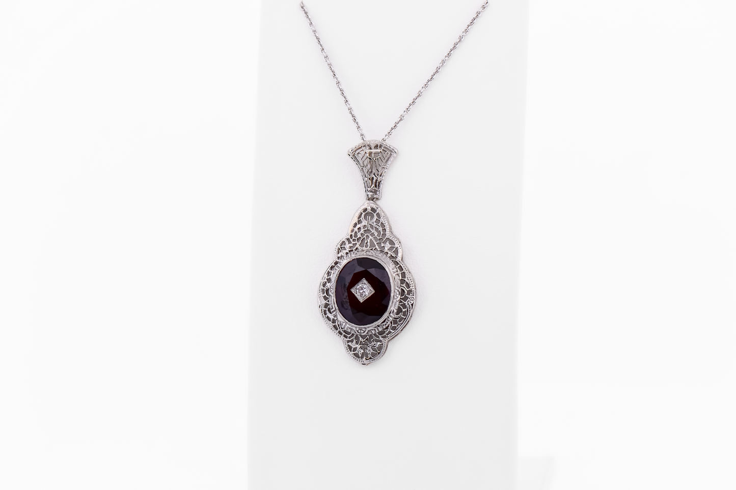 Art Deco White Gold Filigree Pendant with Red Garnet & Diamond