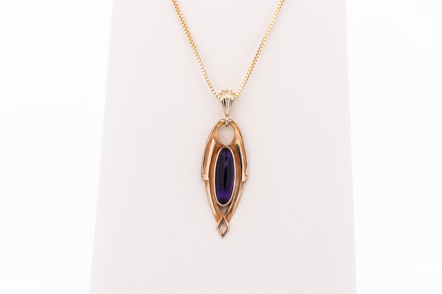 Art Nouveau Amethyst Cabochon Pendant in 14k Yellow