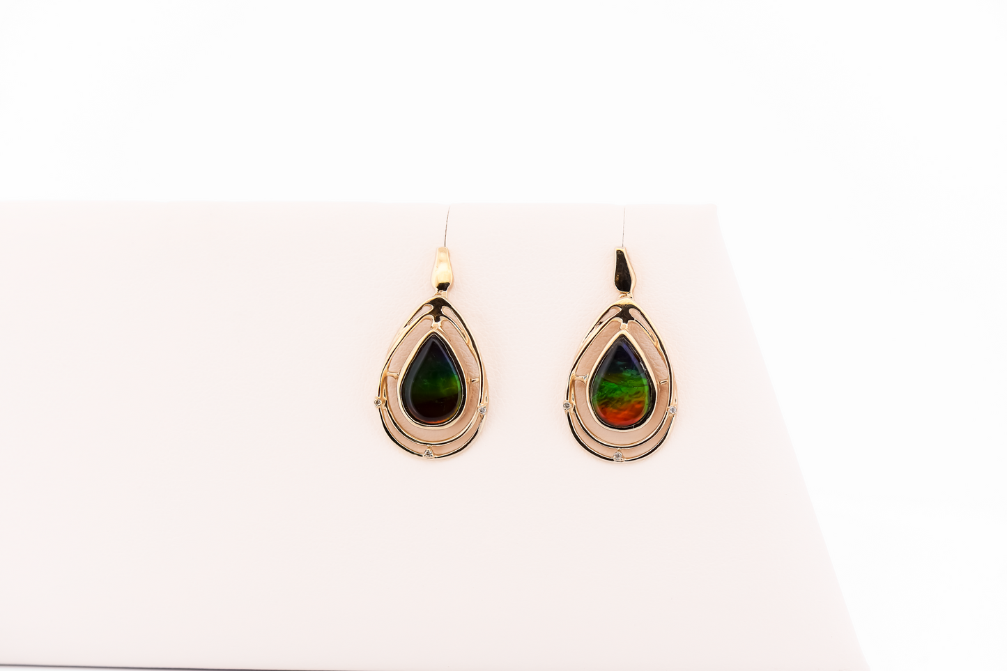 Beautiful Canadian Ammolite Triplet Pendant & Earring Set in 14k Yellow Gold