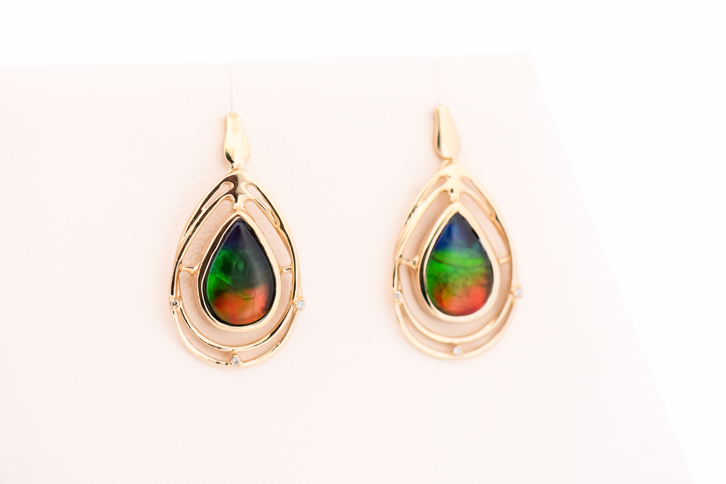 Beautiful Canadian Ammolite Triplet Pendant & Earring Set in 14k Yellow Gold