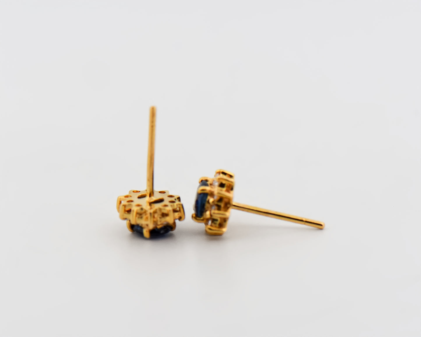 Blue Sapphire Halo Stud Earrings in Yellow Gold