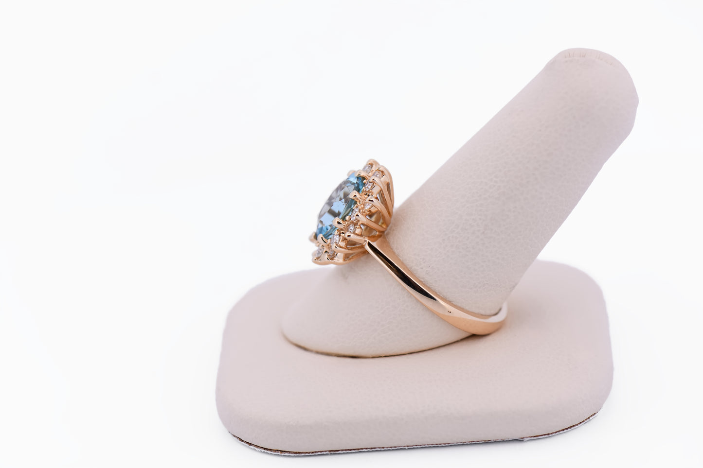 Classic Oval Aquamarine & Diamond Halo Ring in Yellow Gold