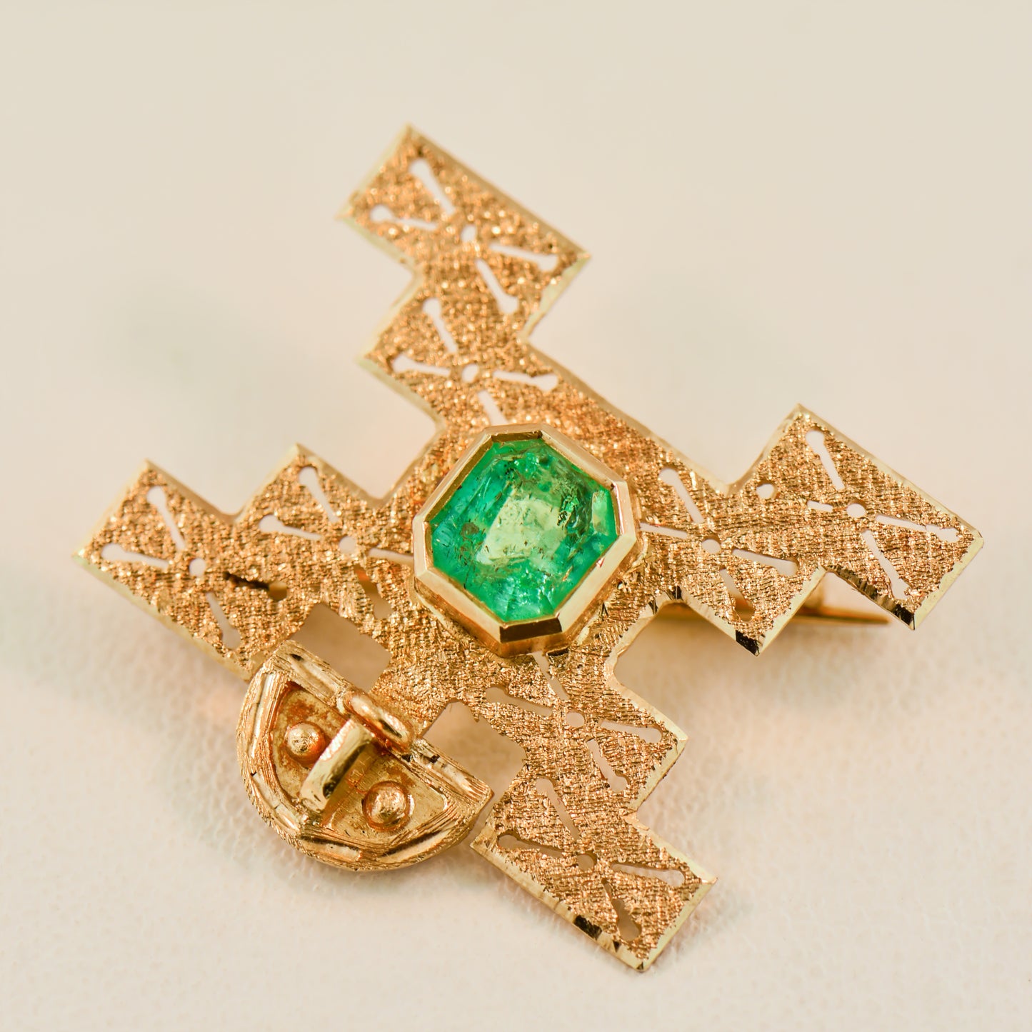 Colombian Emerald Pachamama Brooch- Incan Fertility Symbol