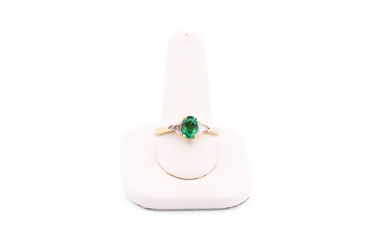Classic Emerald Three Stone Ring with Trilliant Diamonds in 18k Yellow Gold