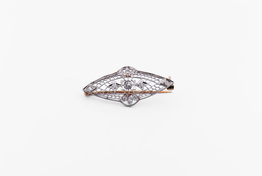 Edwardian Platinum & Diamond Filigree Brooch - Exquisite Detail