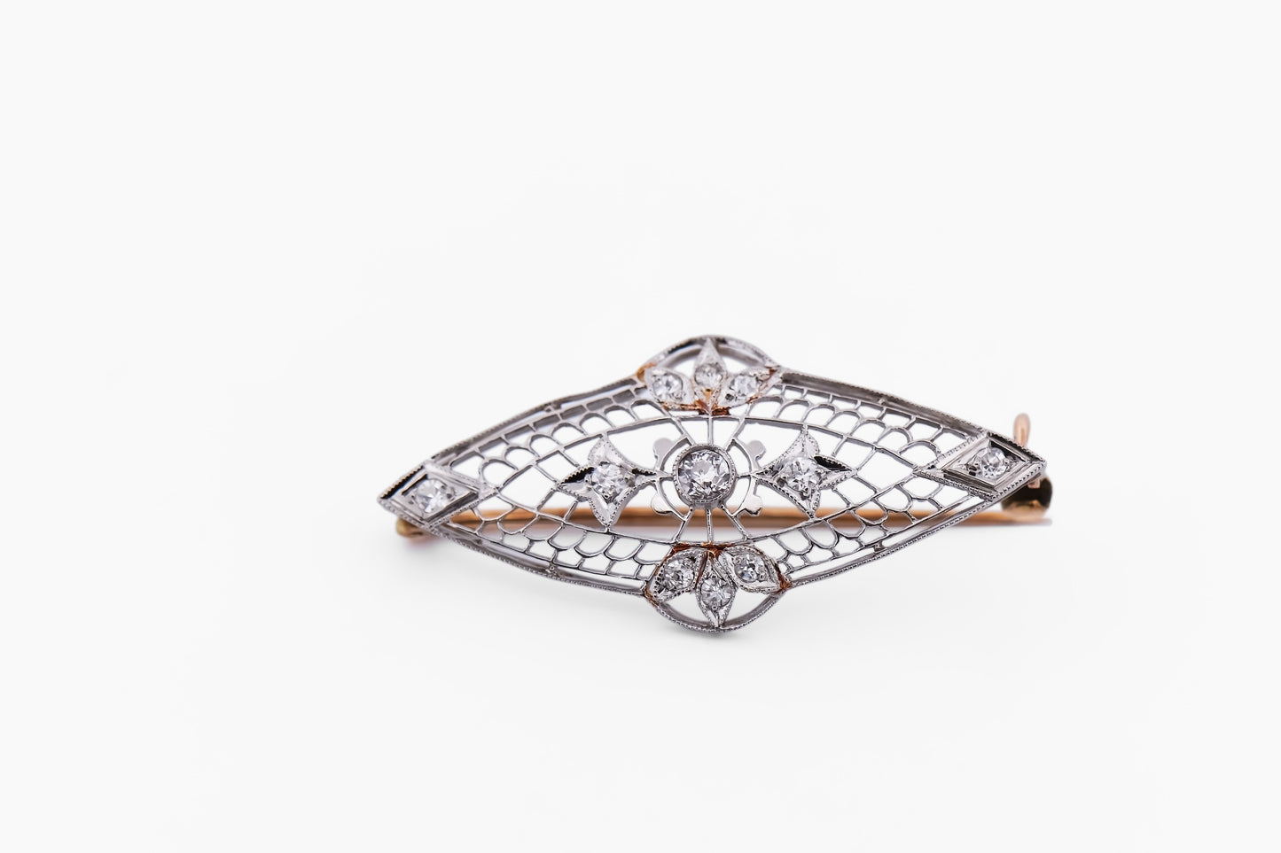 Edwardian Platinum & Diamond Filigree Brooch - Exquisite Detail