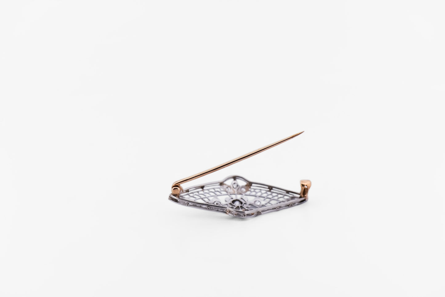 Edwardian Platinum & Diamond Filigree Brooch - Exquisite Detail