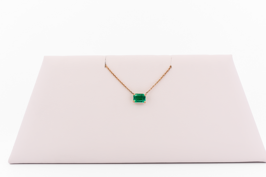 Elegant 1ct Emerald Cut Emerald Necklace in Yellow Gold