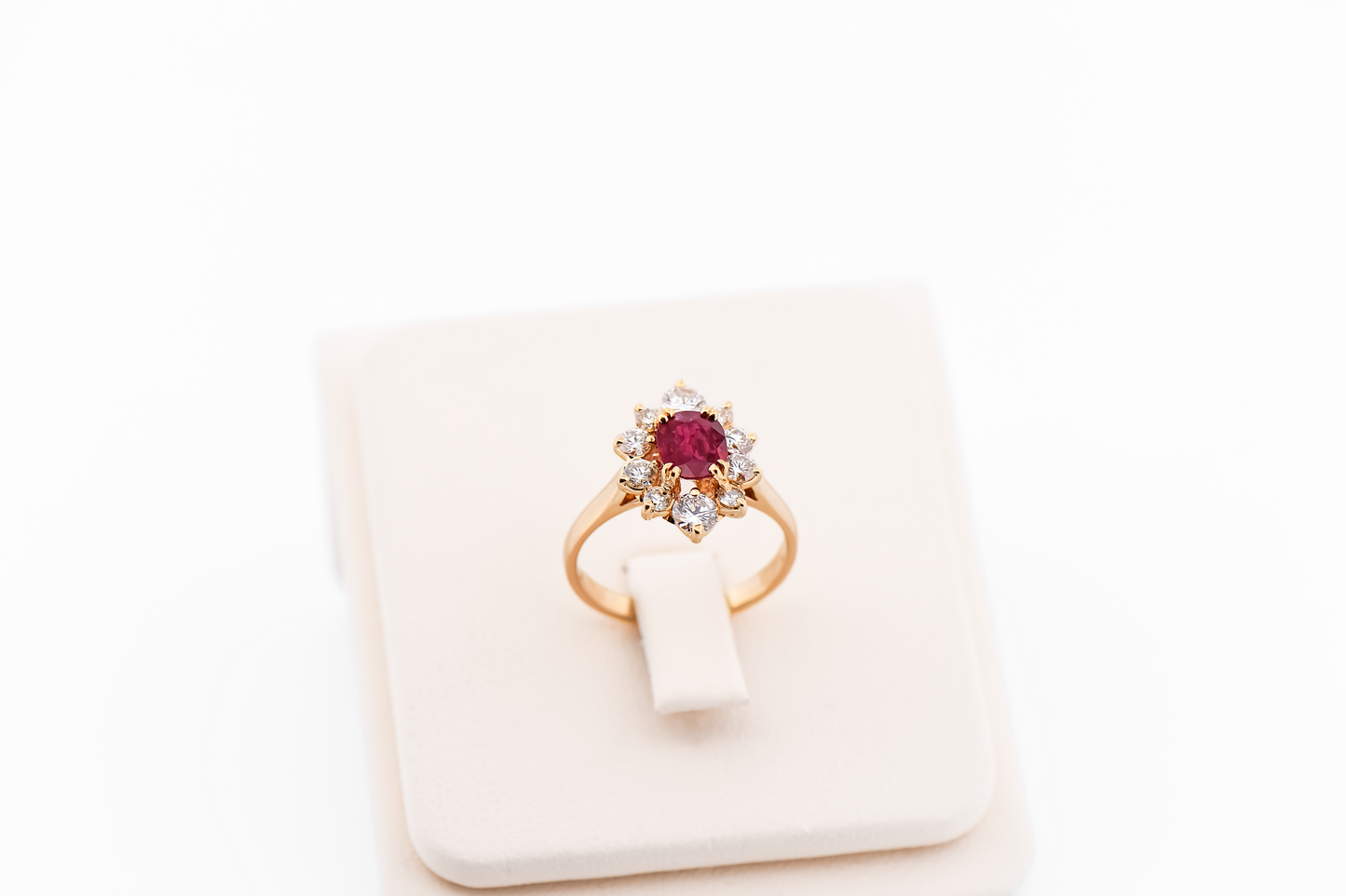 Elegant Oval Ruby & Diamond Halo Ring in 18k Gold