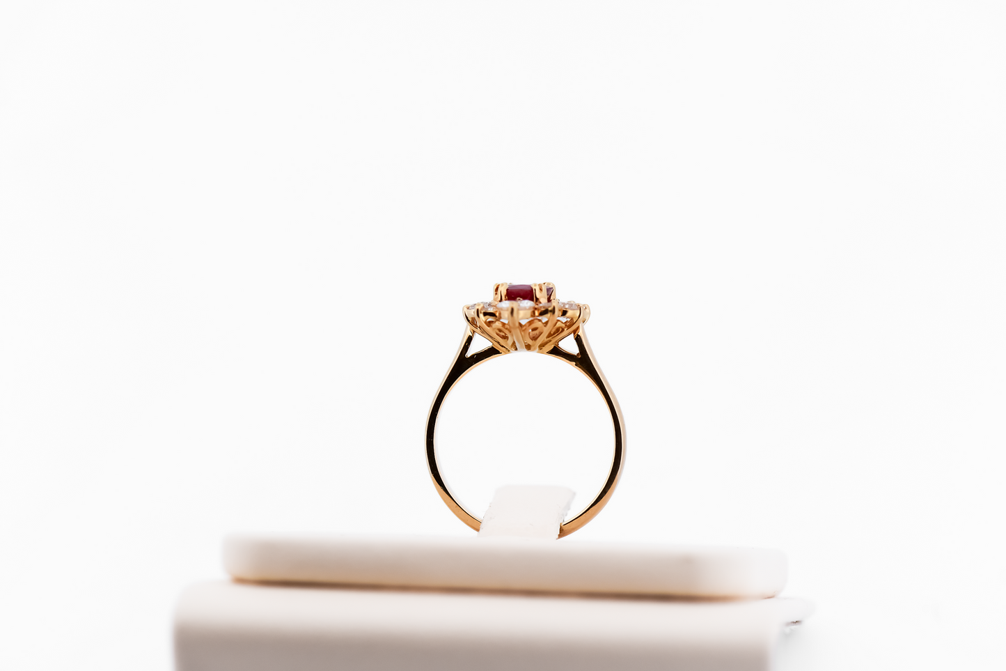 Elegant Oval Ruby & Diamond Halo Ring in 18k Gold