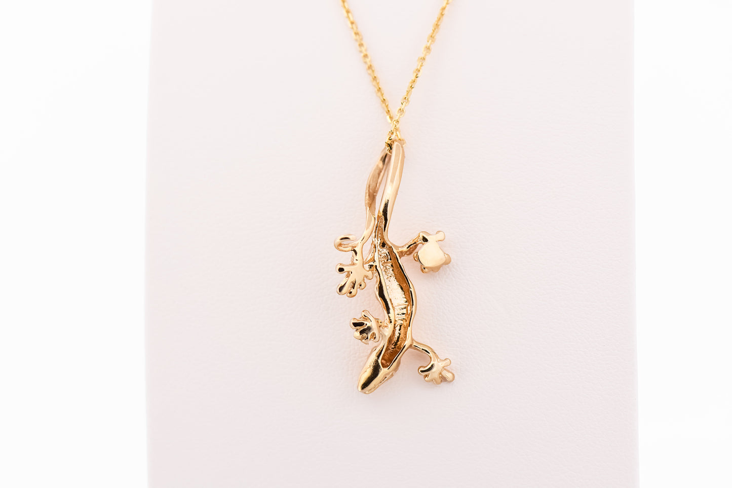 Estate 14k Yellow Gold Gecko Pendant