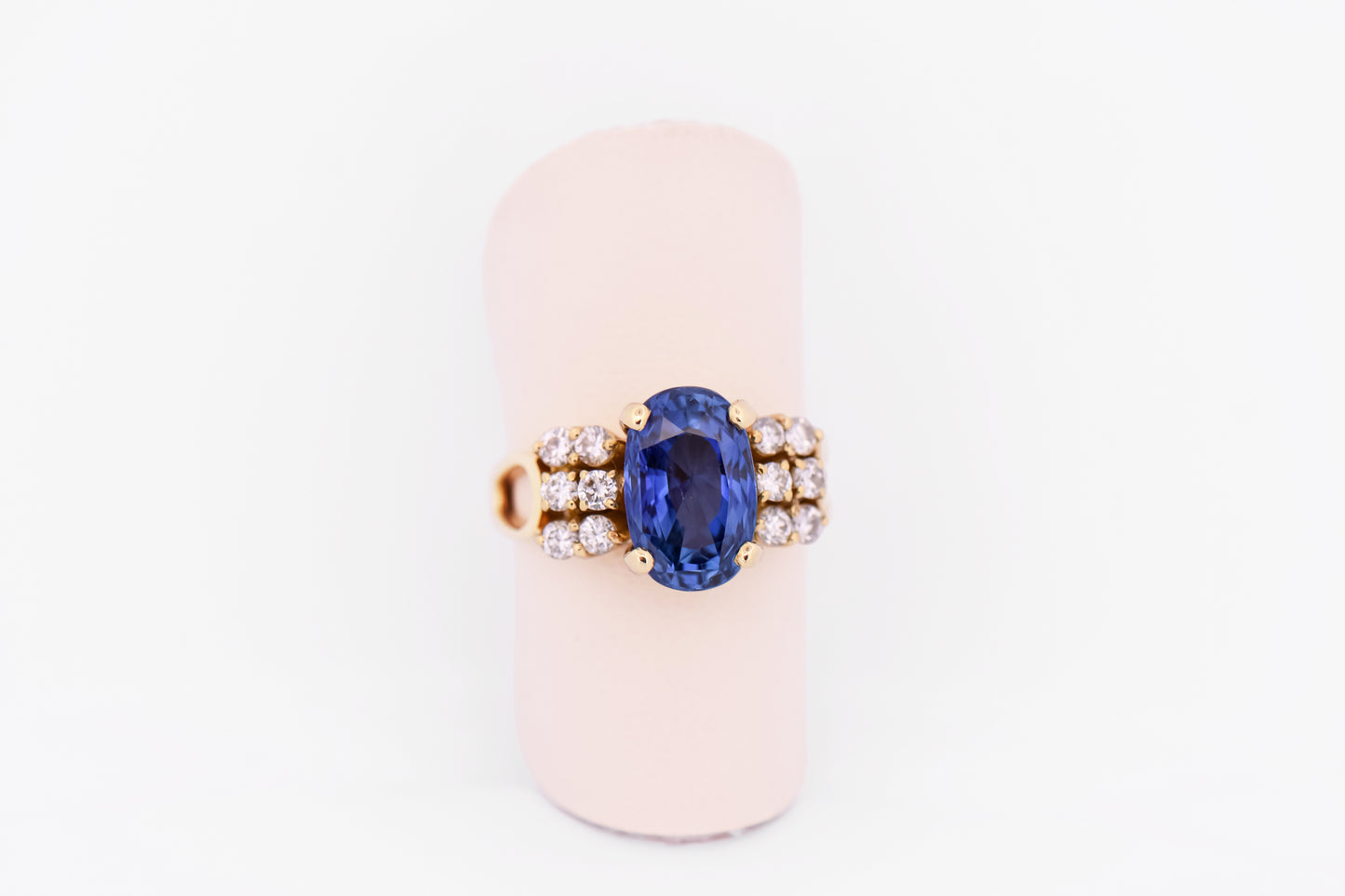 Estate 3.5ct Sapphire & Diamond Ring in 18k Yellow Gold