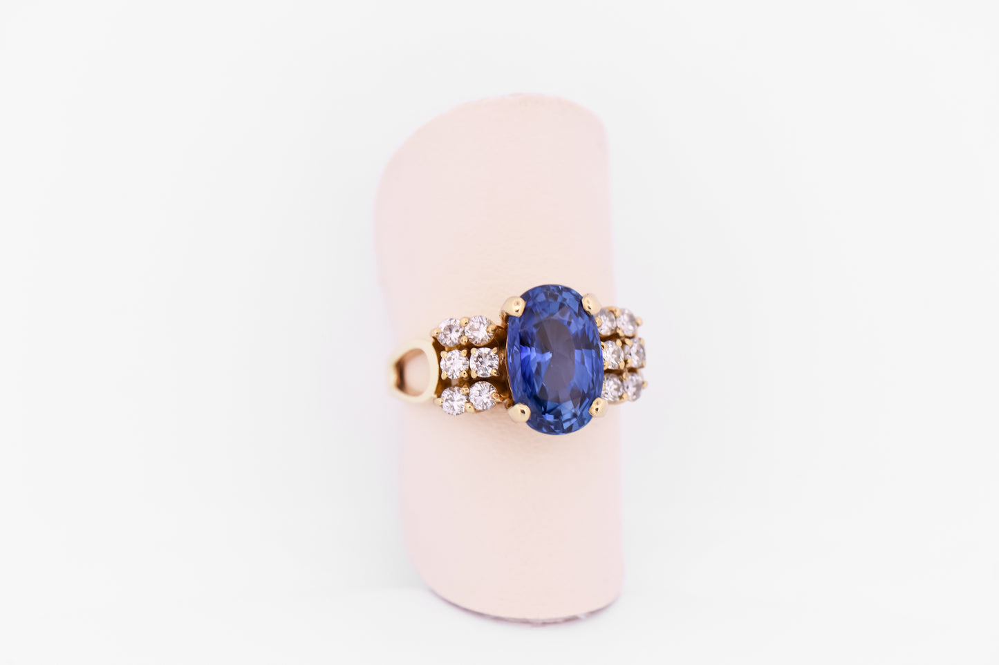 Estate 3.5ct Sapphire & Diamond Ring in 18k Yellow Gold