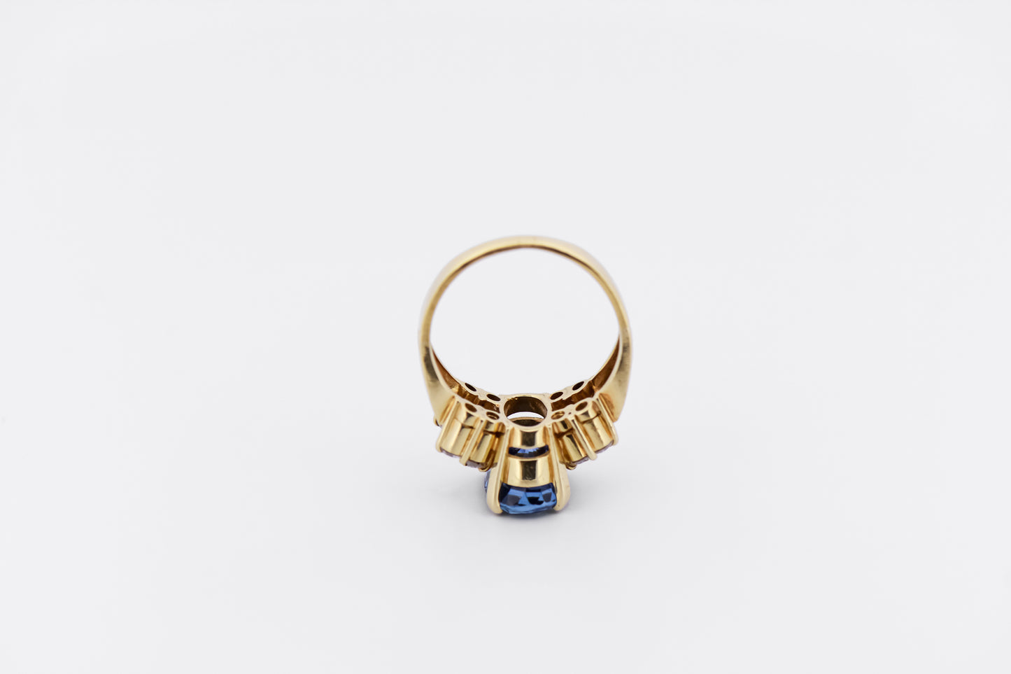 Estate 3.5ct Sapphire & Diamond Ring in 18k Yellow Gold