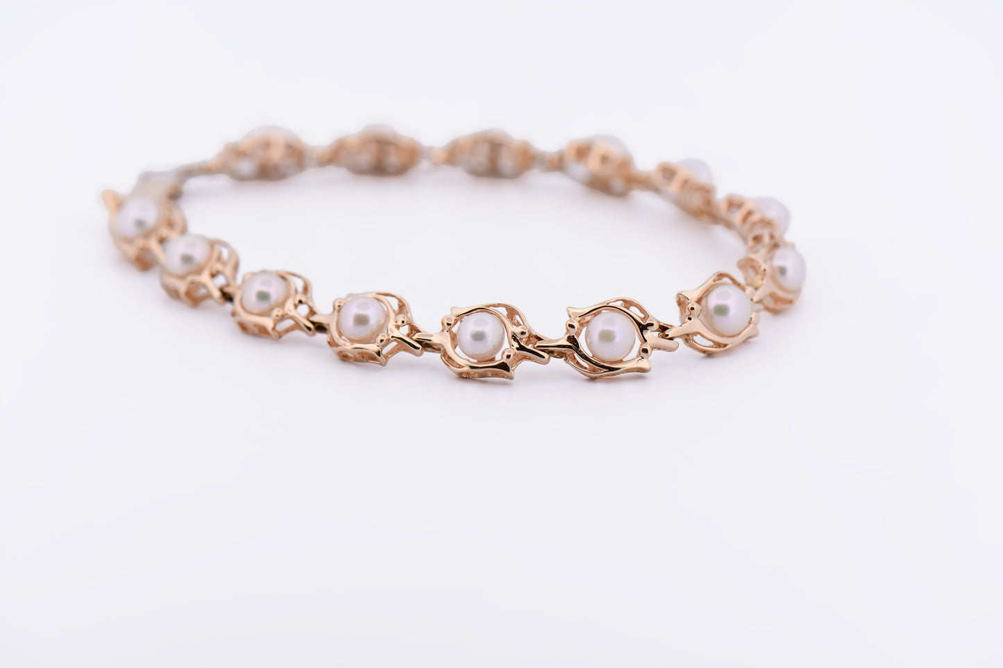 Estate Akoya Pearl Bracelet in 14k Yellow Gold