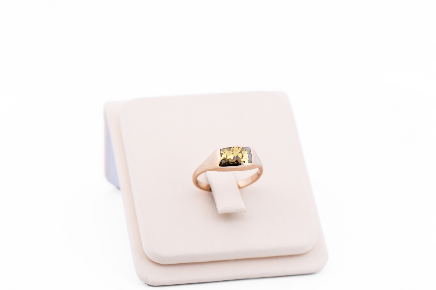 Estate Gold-in-Quartz Inlaid Ring in 14k Yellow Gold