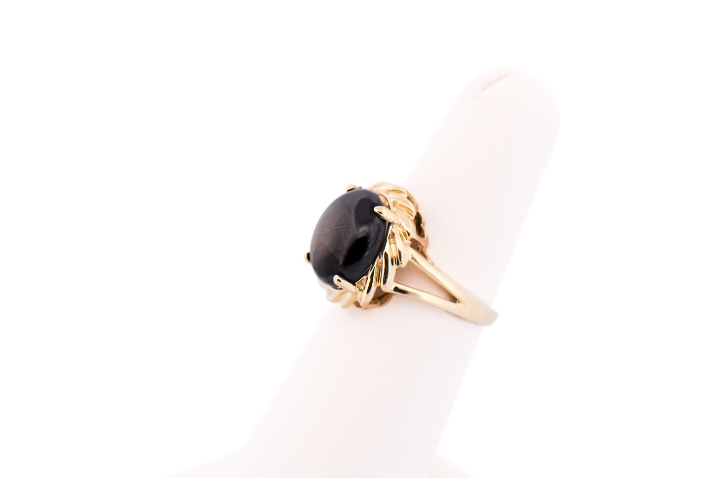 Estate Ladies Ring with Black Star Sapphire in Yellow Gold
