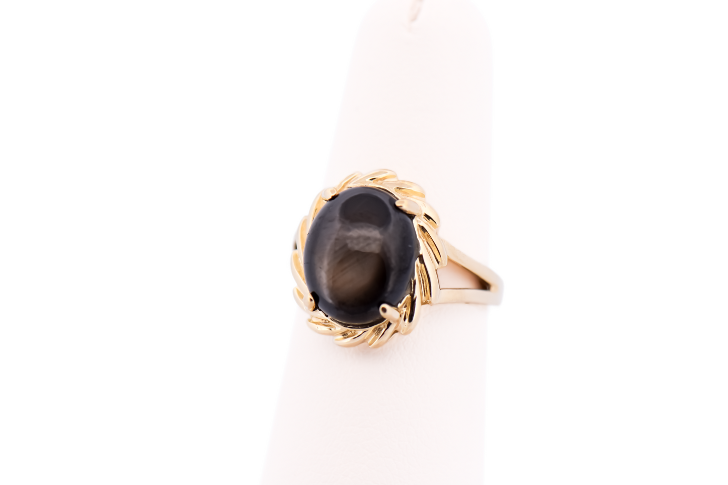Estate Ladies Ring with Black Star Sapphire in Yellow Gold