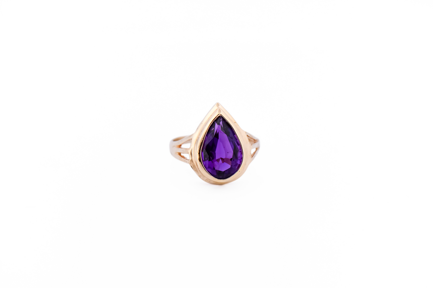 Estate Pear Shaped Amethyst Ring in 14k Yellow Gold Bezel