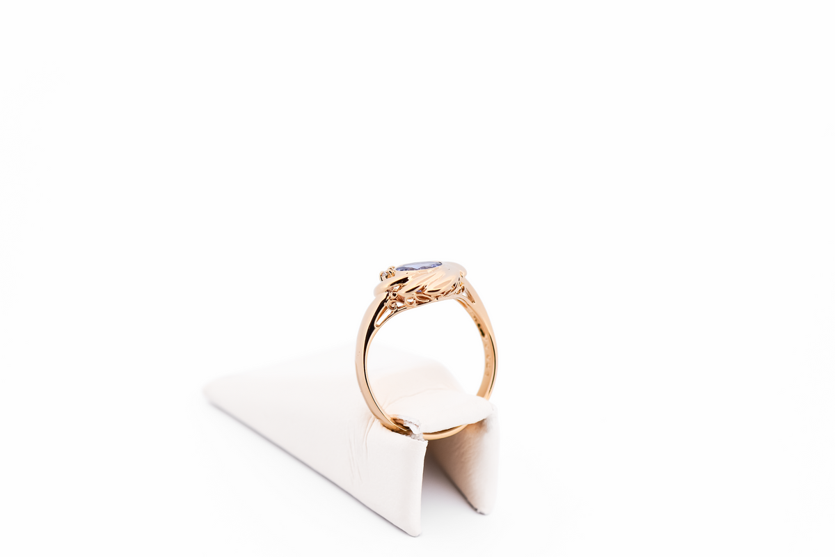 Estate Round Tanzanite Ring Bezel-Set in 18k Yellow Gold