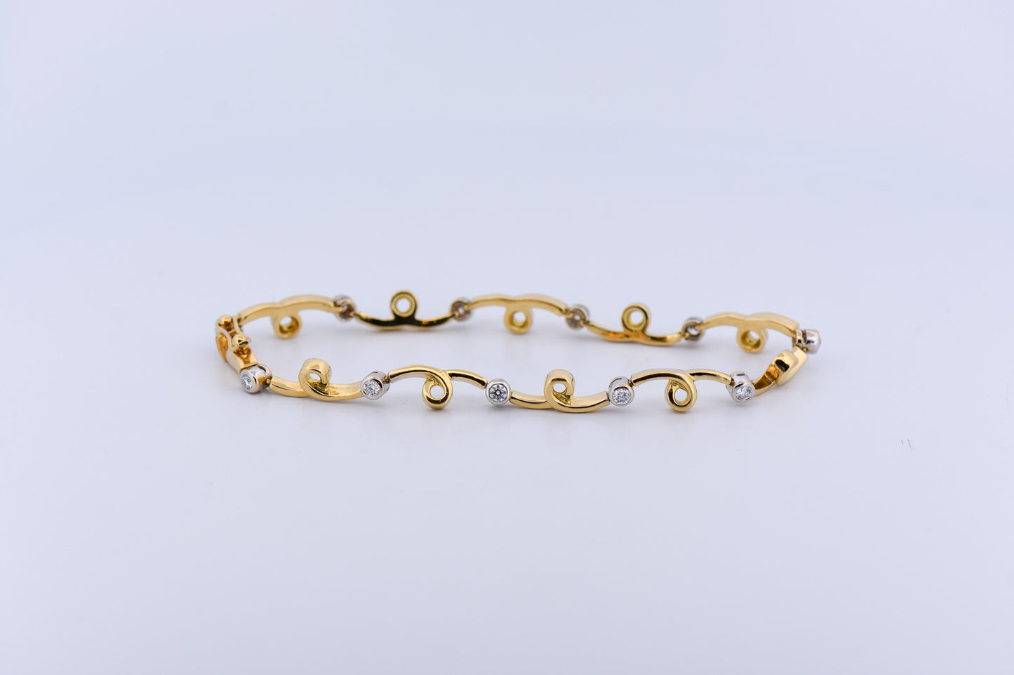 Estate Whimsical 18k Gold Bezel-Set Diamond Twist Link Bracelet - 7.5 inch