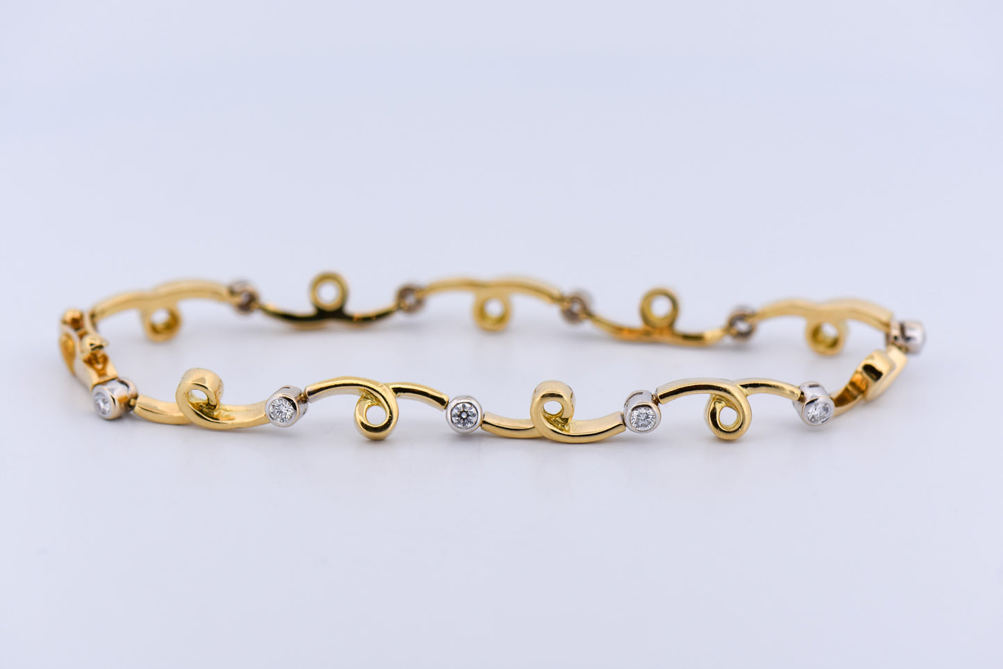 Estate Whimsical 18k Gold Bezel-Set Diamond Twist Link Bracelet - 7.5 inch