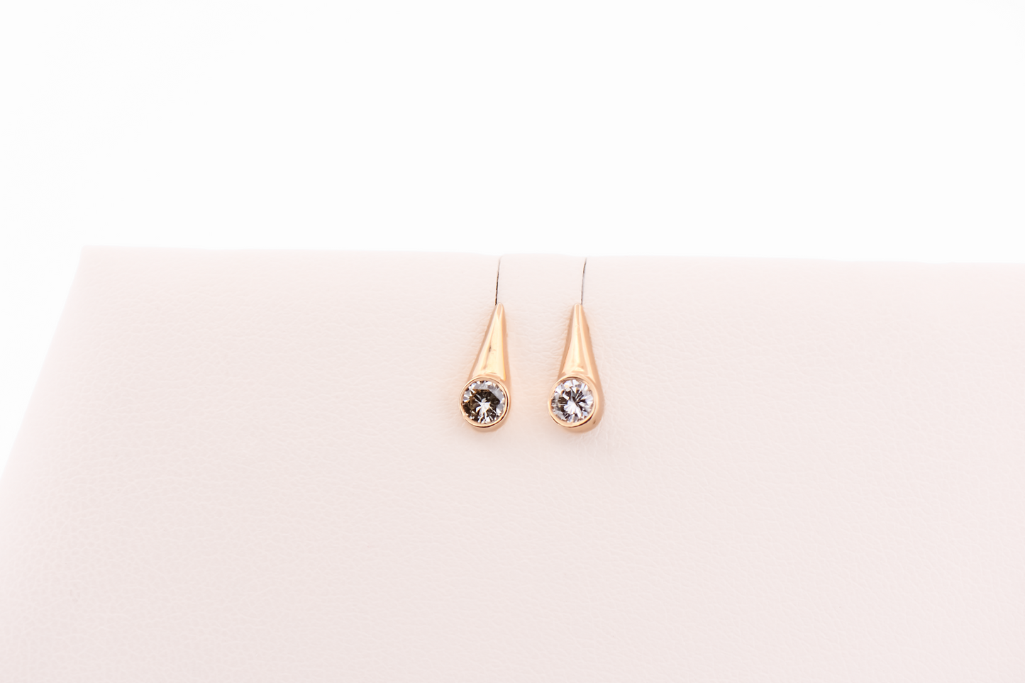 Estate Yellow Gold & Diamond "Drip Drop" Pendant and Earring Set