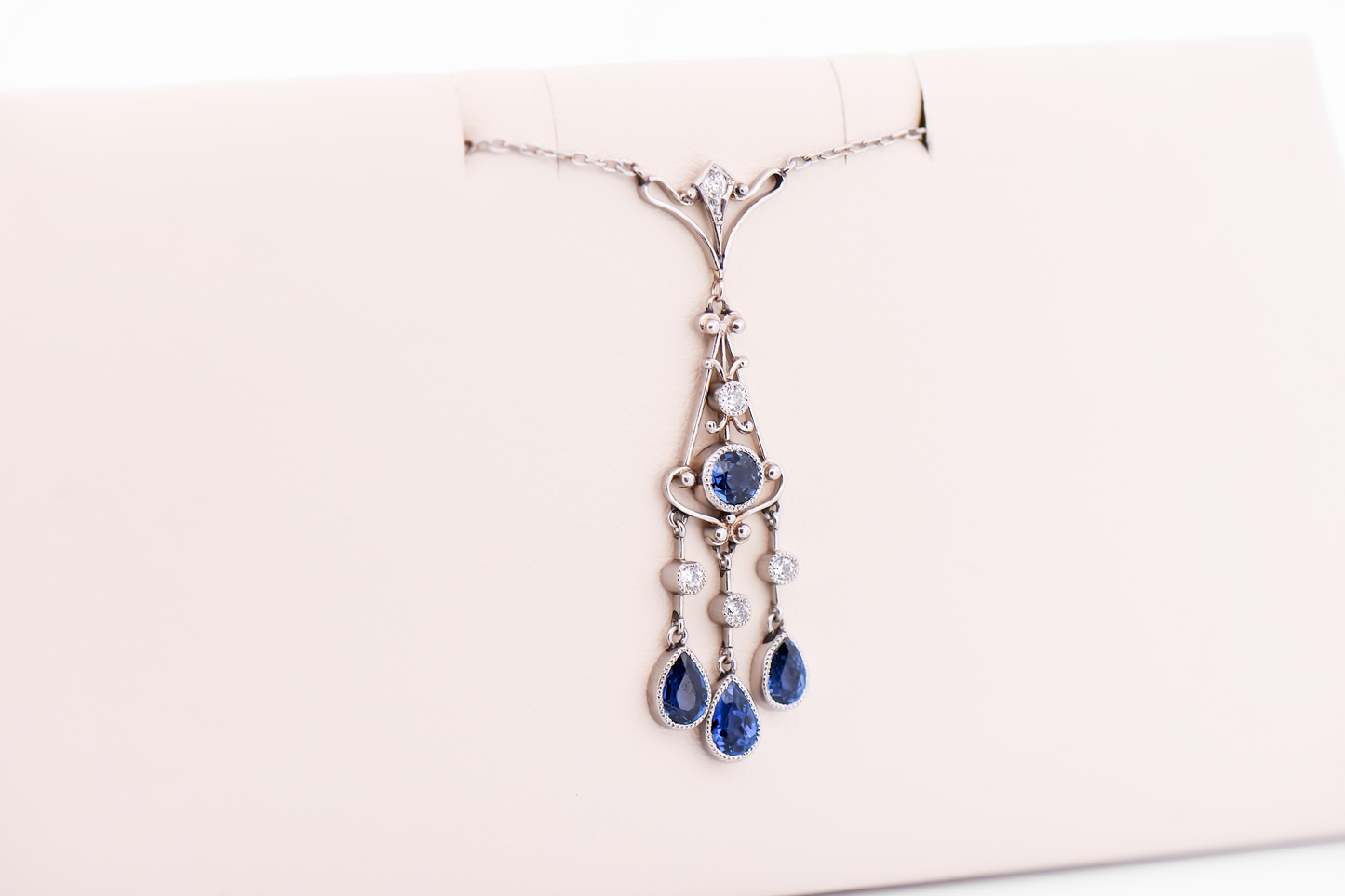 Exceptional Edwardian Platinum Lavalier Necklace with Yogo Sapphires & Diamonds