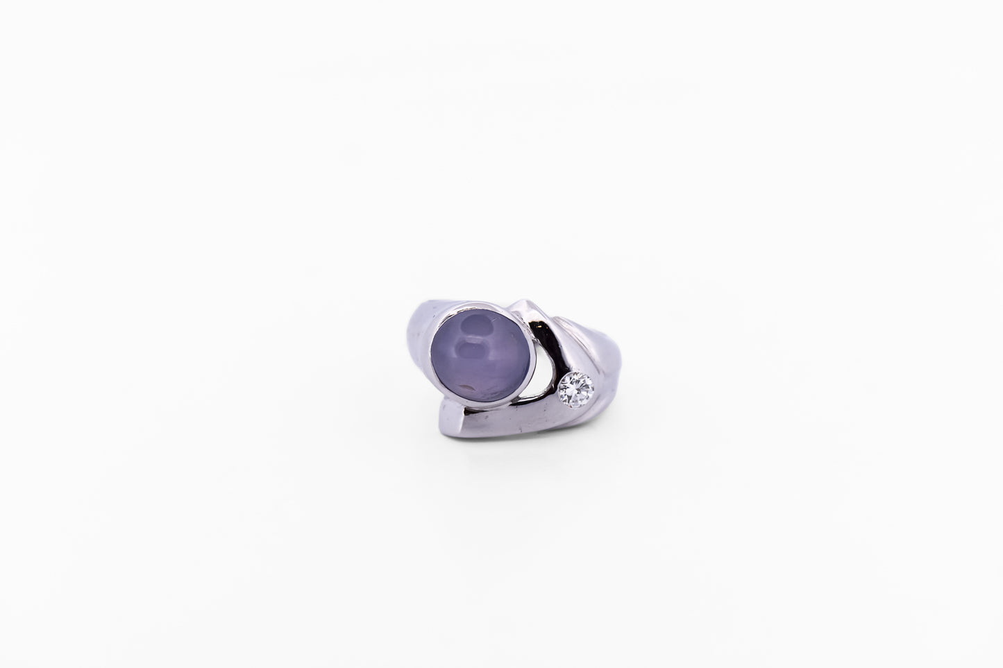 Exceptional Natural Purple Star Sapphire set in Wide 18k Ring