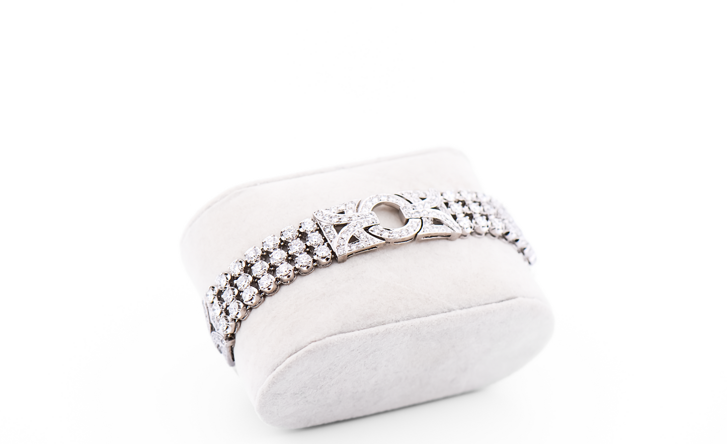 Fabulous Art Deco Style Diamond Bracelet in 18k White Gold
