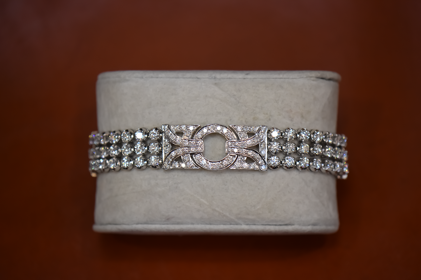 Fabulous Art Deco Style Diamond Bracelet in 18k White Gold