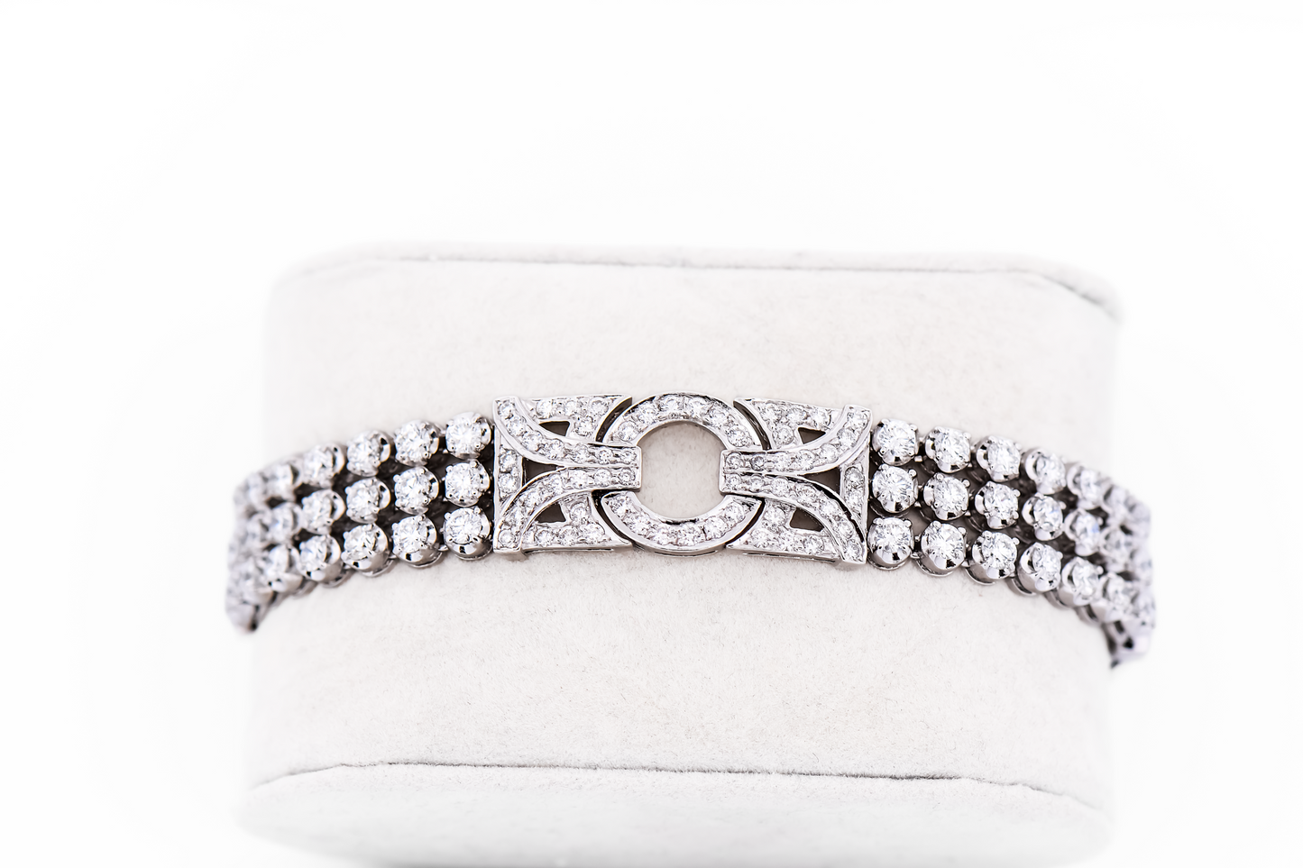 Fabulous Art Deco Style Diamond Bracelet in 18k White Gold