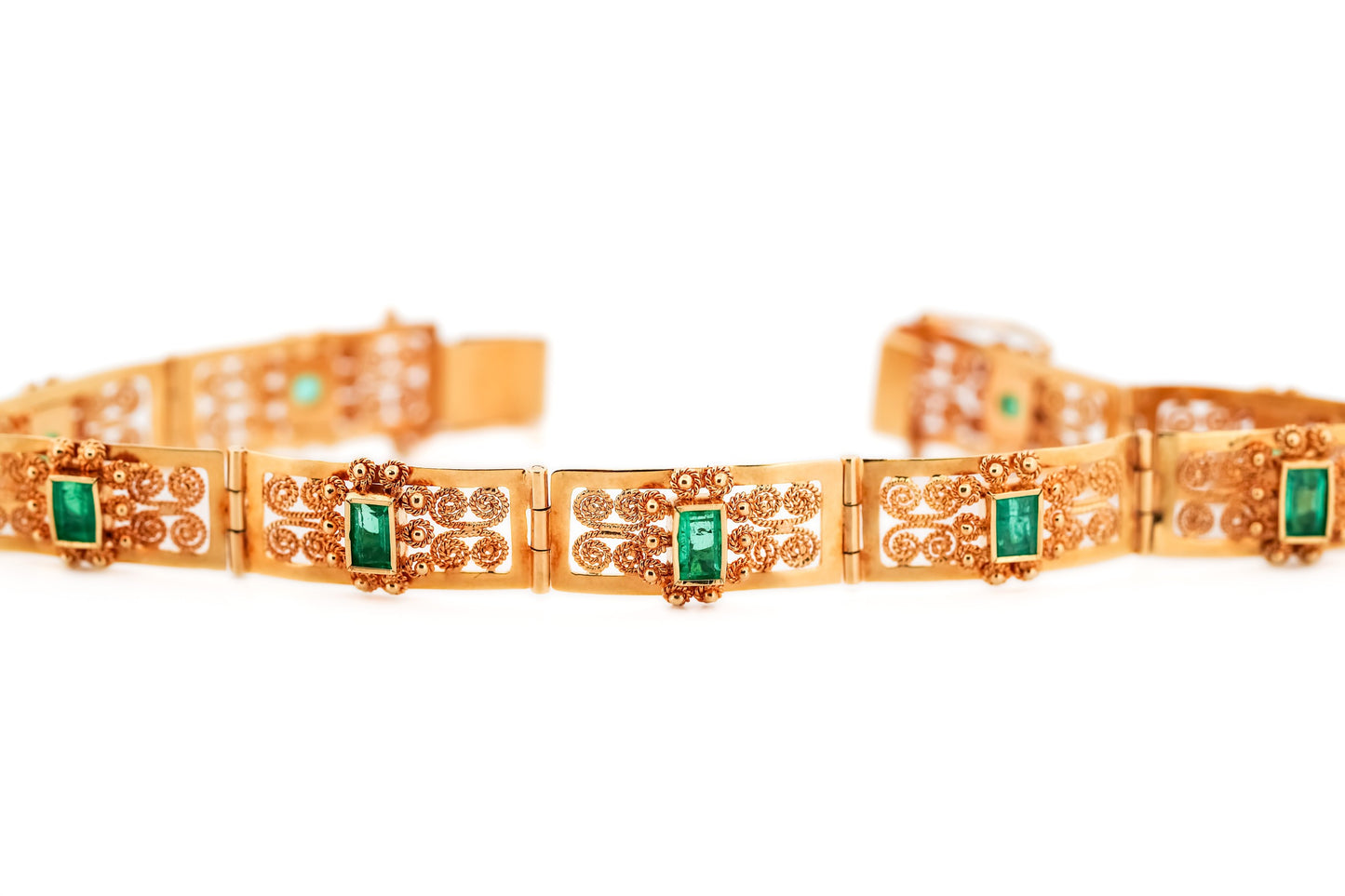 Fabulous Vintage 18k Gold Filigree Bracelet with Colombian Emeralds