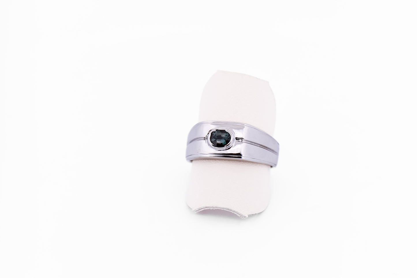 Gents White Gold & Natural Alexandrite Wedding Ring- Strong Color Change