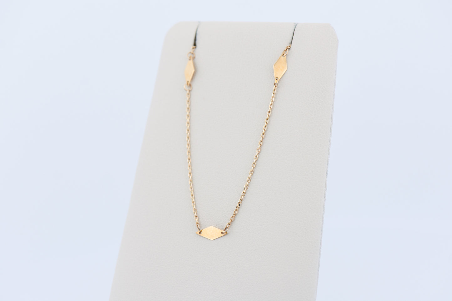 Geometric Station Chain in Yellow Gold