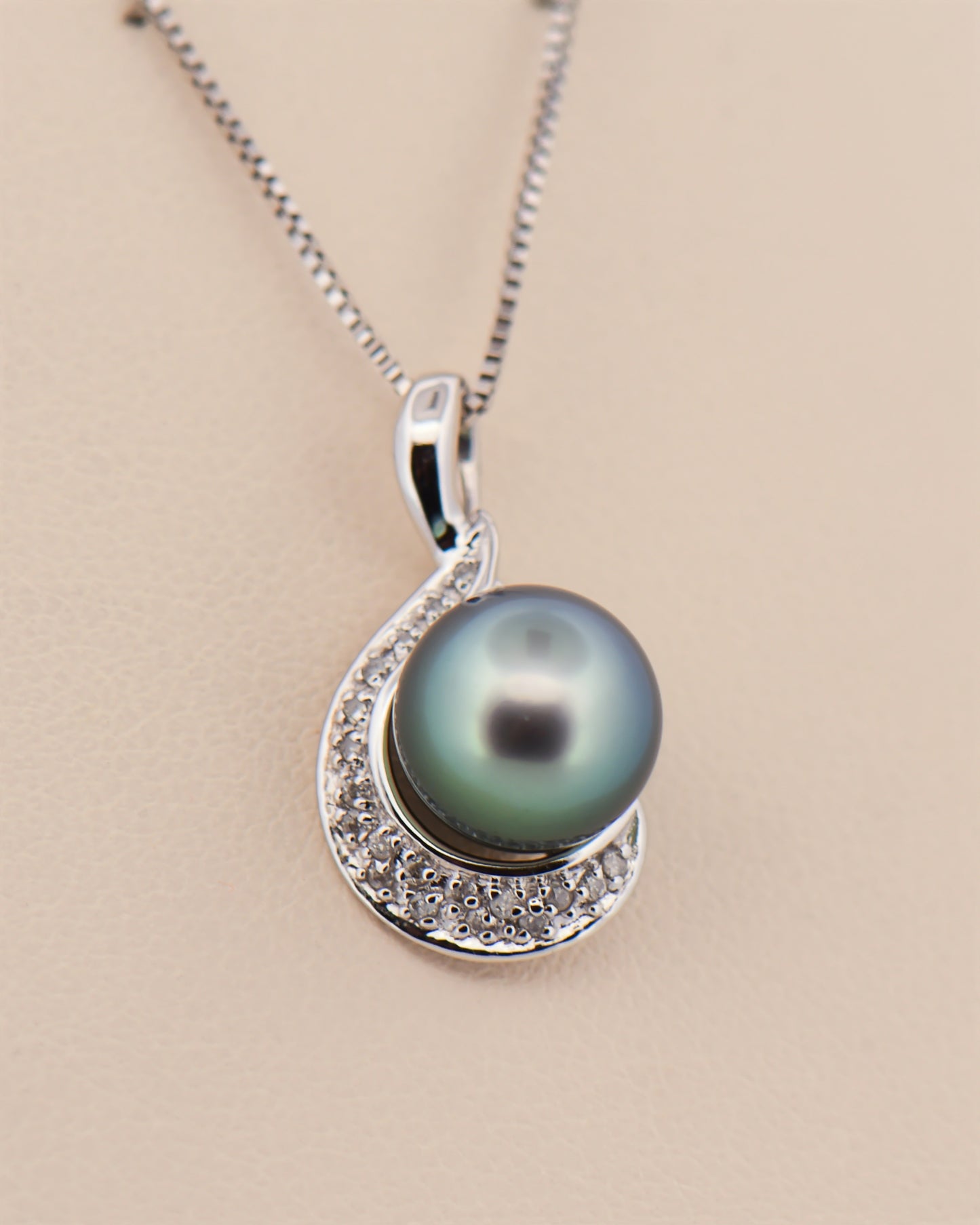 Grey Tahitian Pearl and Diamond Pendant in White Gold