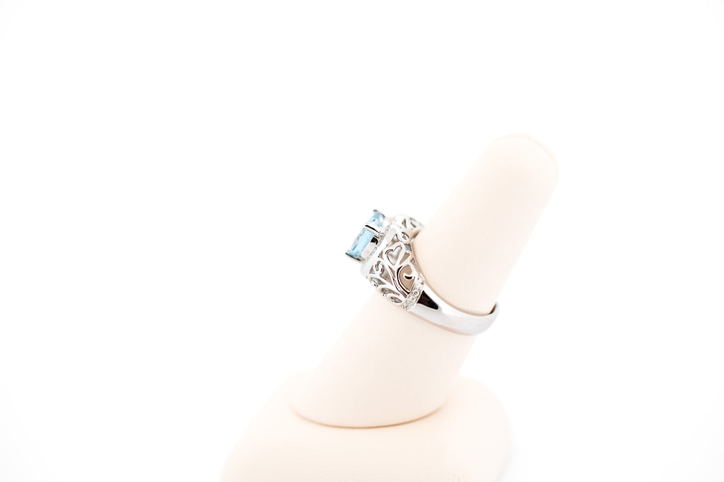 Heart Shape Aquamarine & Diamond Ring in White Gold Filigree