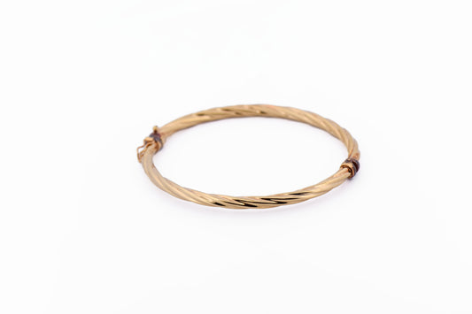 Hollow Hinged Gold Bangle Bracelet in Yellow Gold