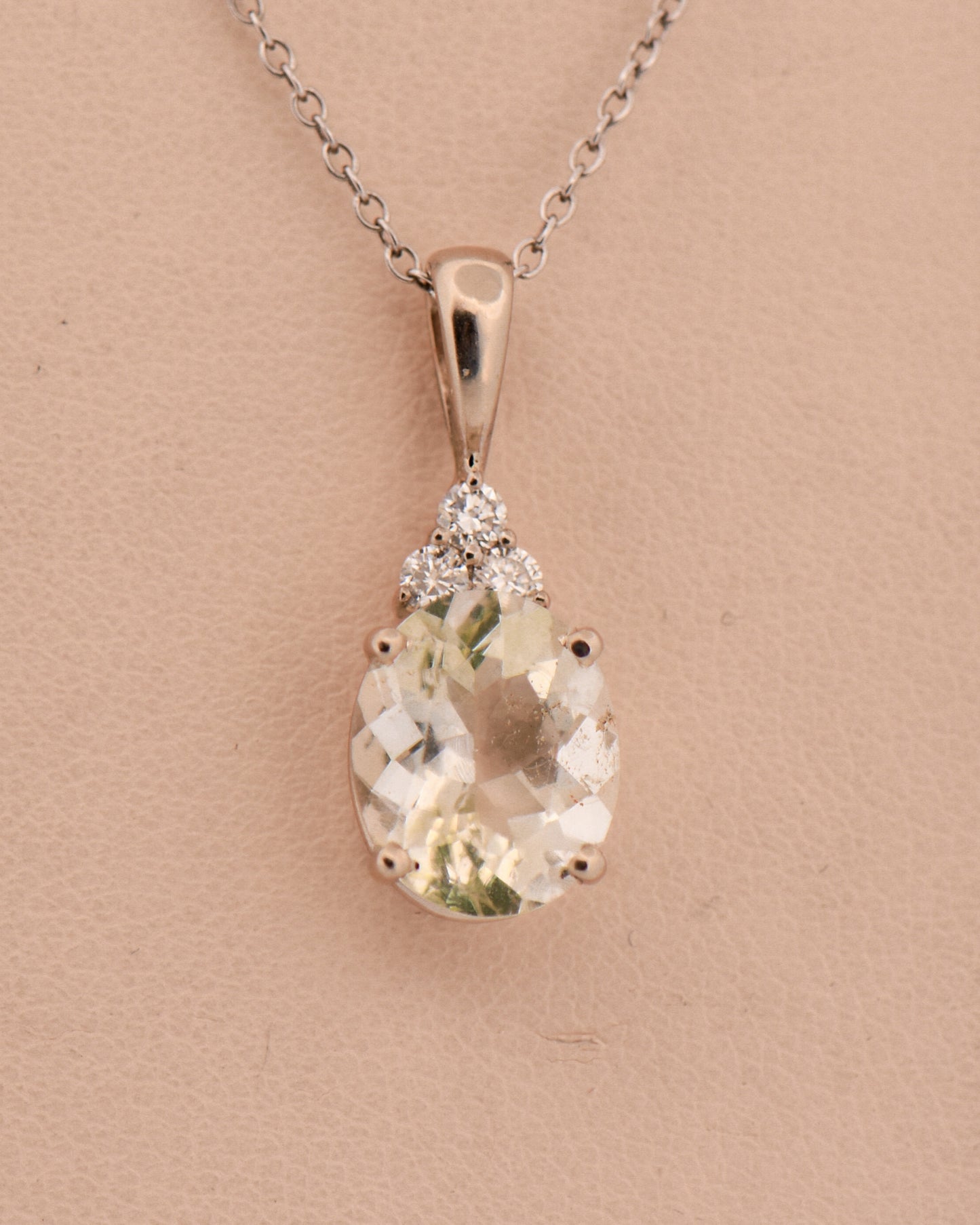 Rare Hyalite Opal Pendant "Daylight Fluorescent Opal"