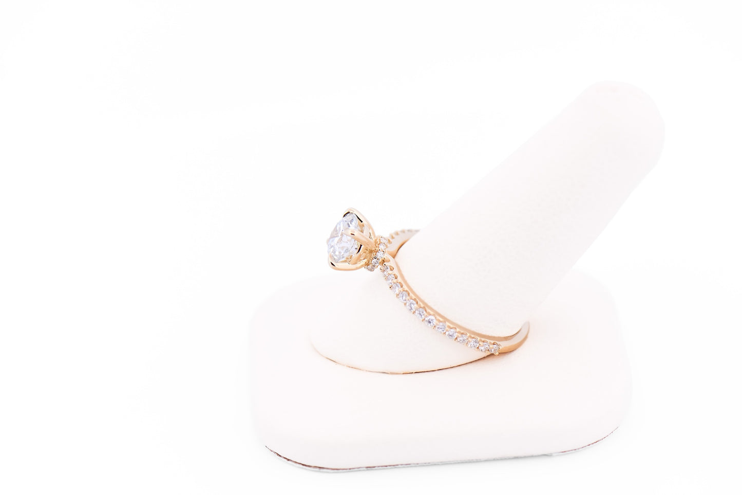 Lab Grown 1ct Diamond Accented Solitaire Engagement Ring with Hidden Halo