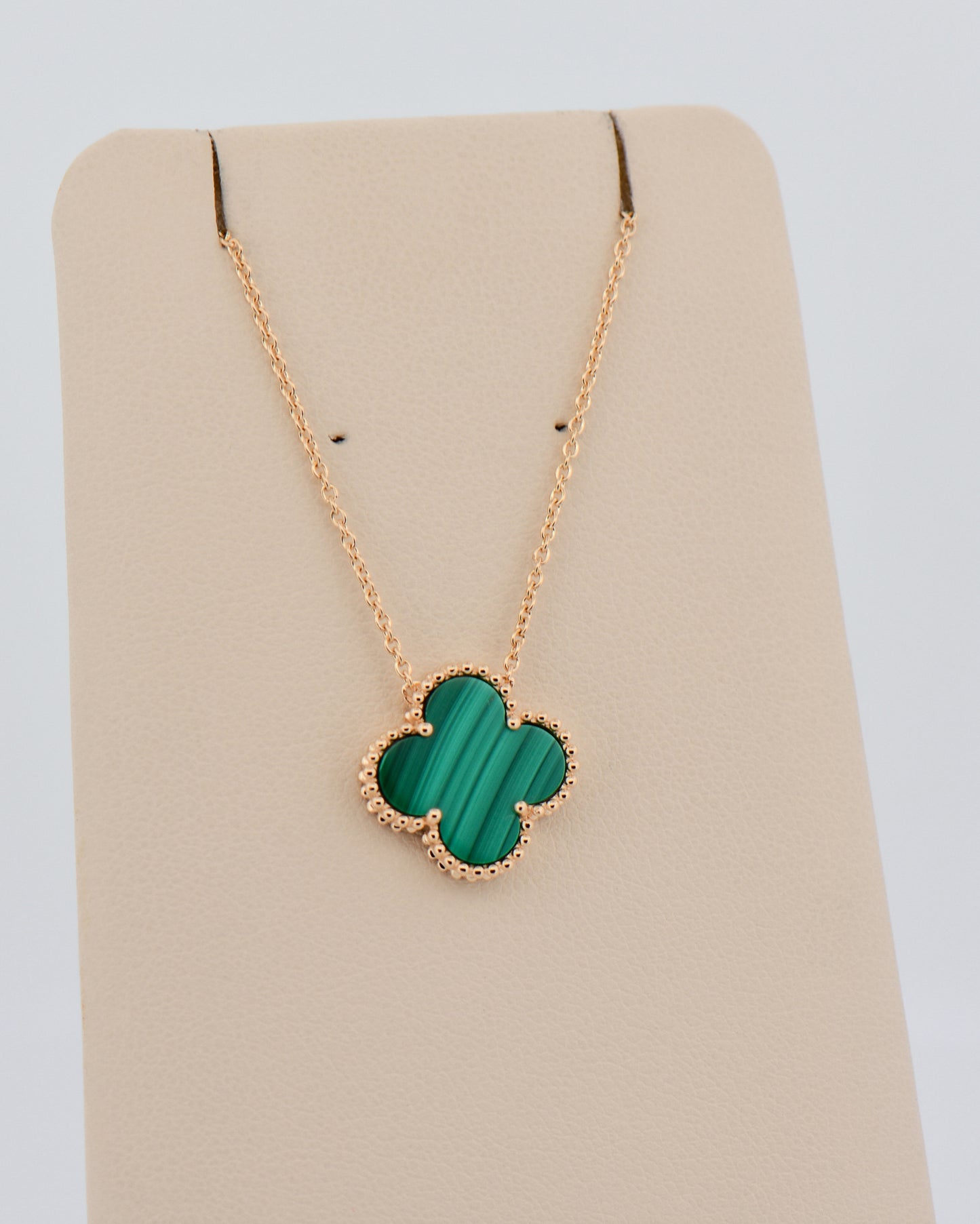 Malachite Alhambra Style Necklace in Yellow Gold