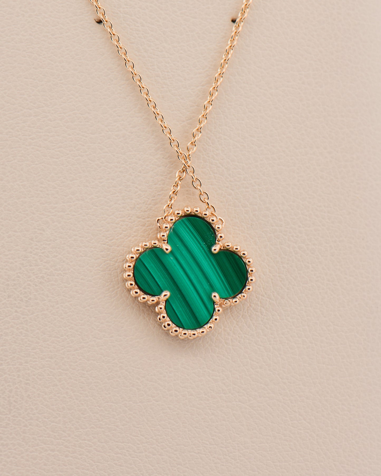 Malachite Alhambra Style Necklace in Yellow Gold